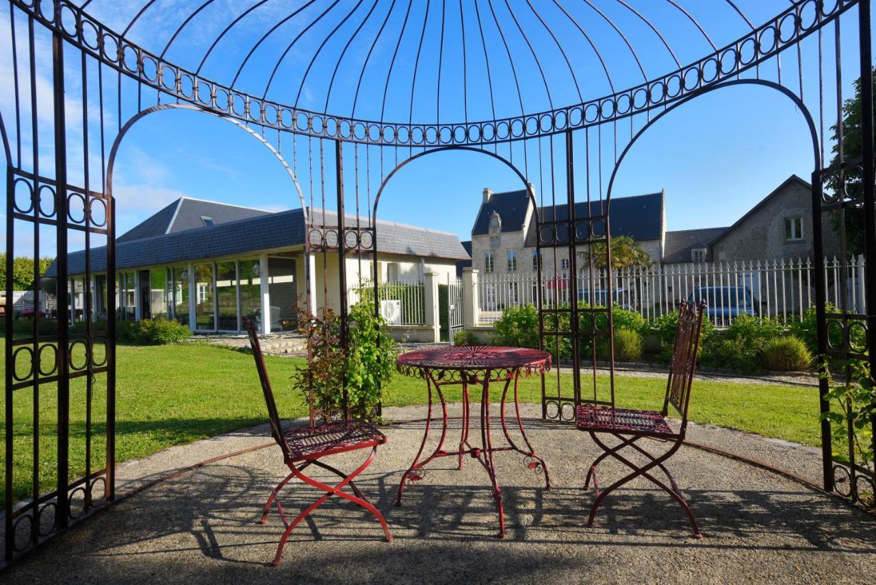 Le Manoir Des Marronniers Sully (Calvados) Exterior foto