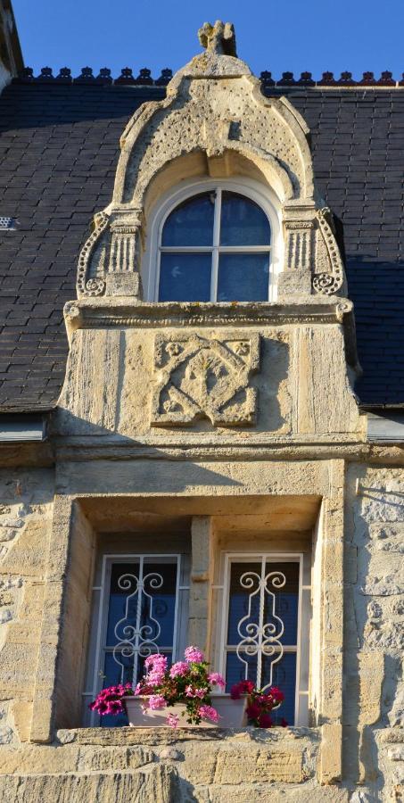 Le Manoir Des Marronniers Sully (Calvados) Exterior foto